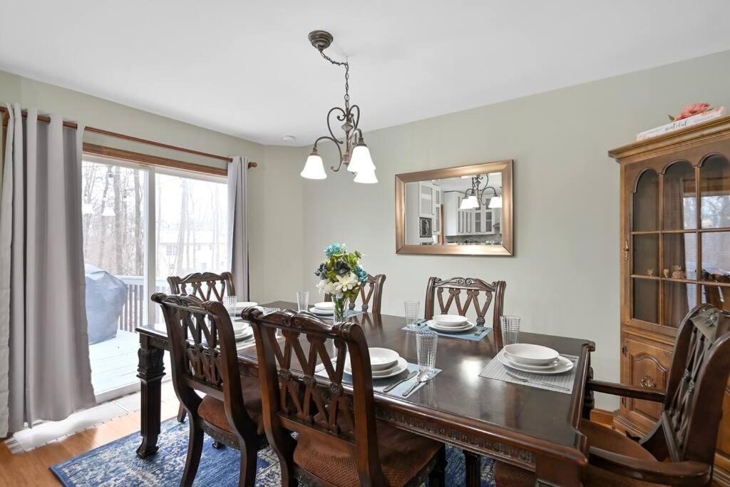 Poconos Peaceful Retreat - Families & Large Groups Villa Tobyhanna Exteriör bild